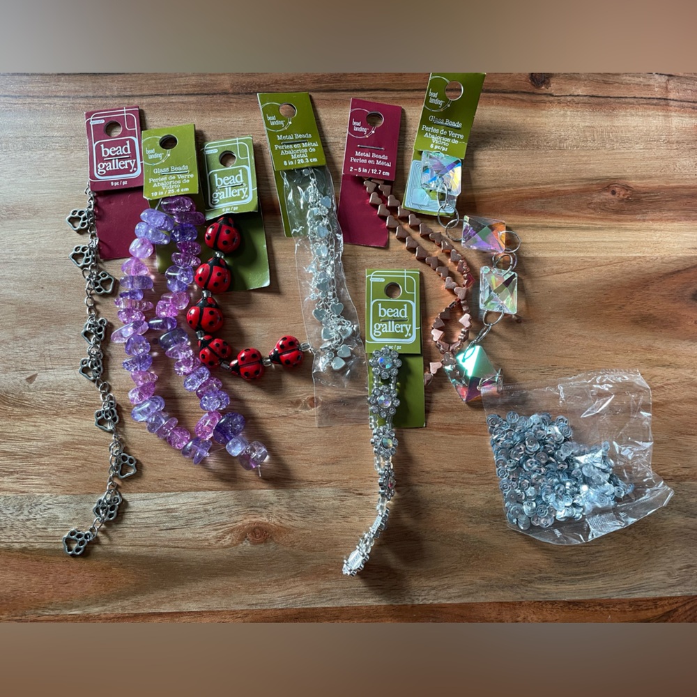 NWT Assorted Beads Collection - Picture 2 of 7